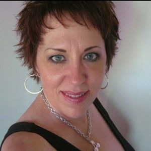 Meet your Posher, Karla